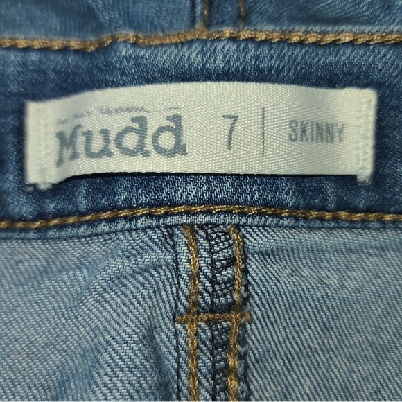 Mudd High Rise Skinny Jeans Size 7 - Picture 2 of 9